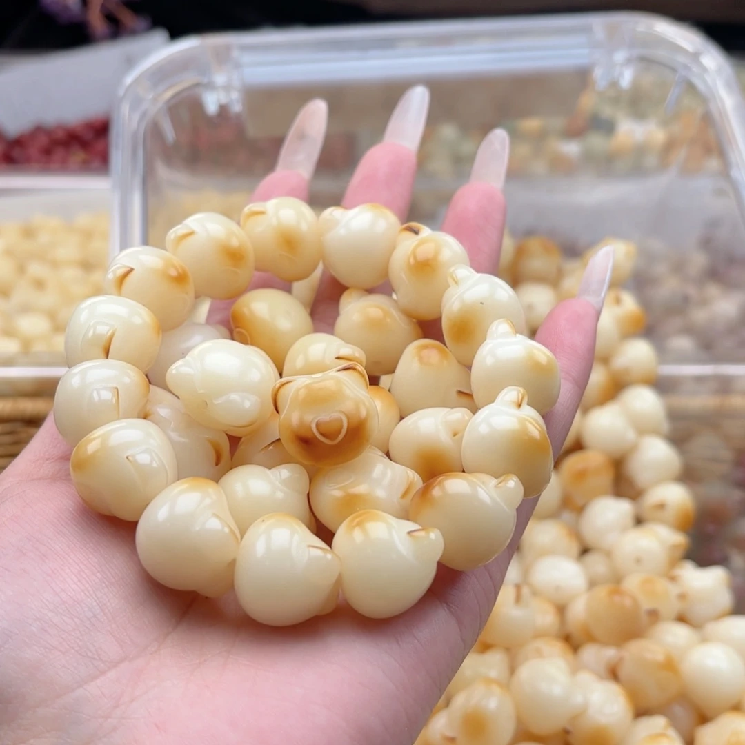 白玉菩提吊坠q18.5mm15颗。干磨大白熊