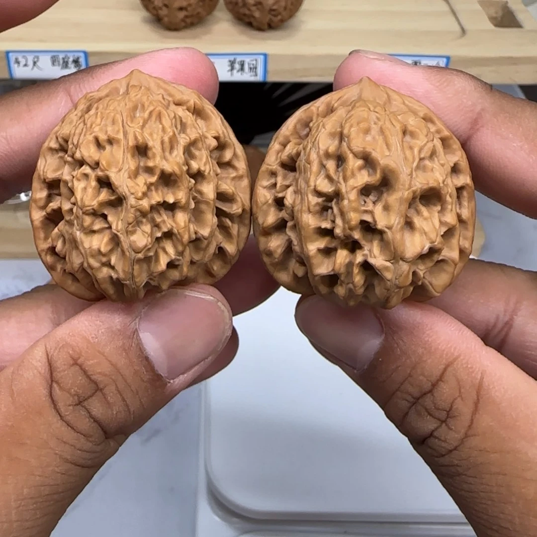 文玩核桃把件39霞云岭