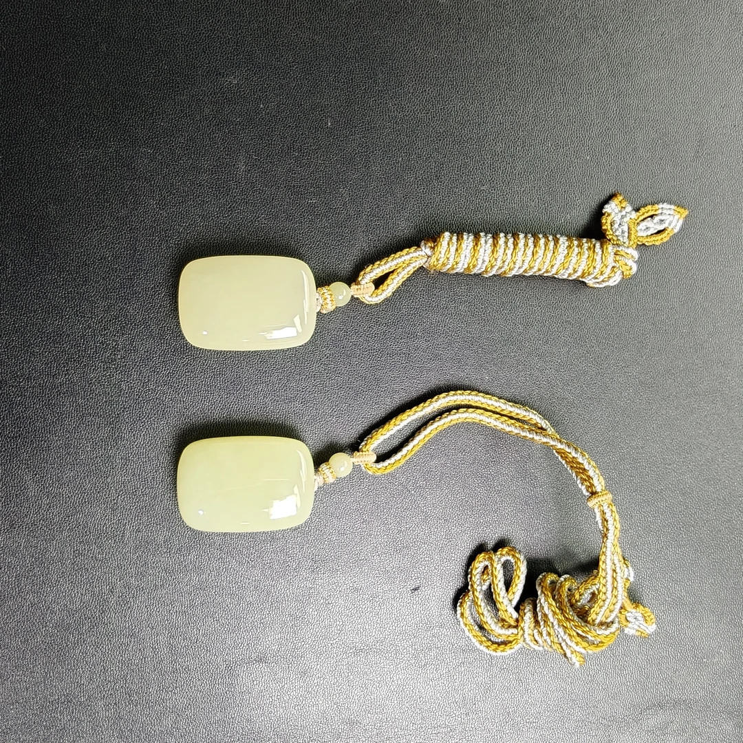 【玉经纶】11870/Q28-和田玉无事牌吊坠-多样性发其一