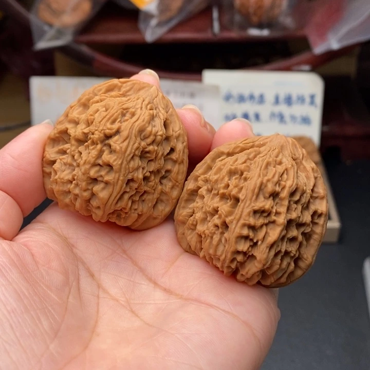 文玩核桃吊坠三角全家福42尺1039