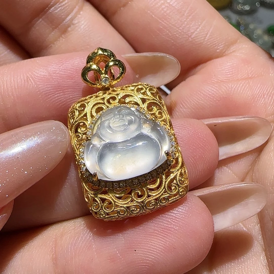 【闪购商品】颈饰18K金镶嵌翡翠天然