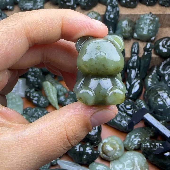 和田玉（糖玉）未镶嵌挂件