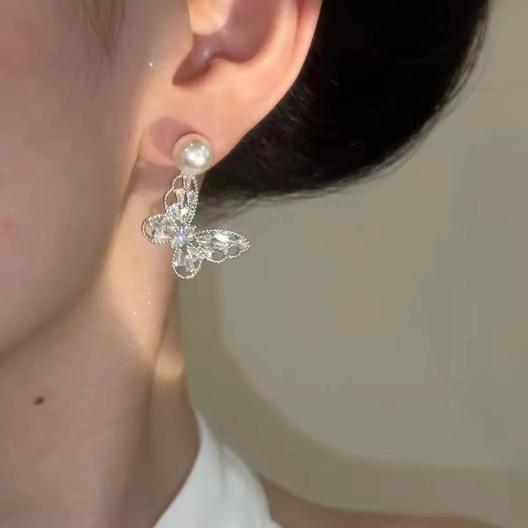 铜合金合成锆石耳饰 【翩翩】轻奢高级感简约精致时尚设计蝴蝶耳钉