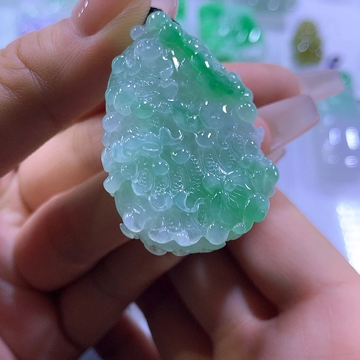 翡翠未镶嵌颈饰天然翡翠A货吊坠