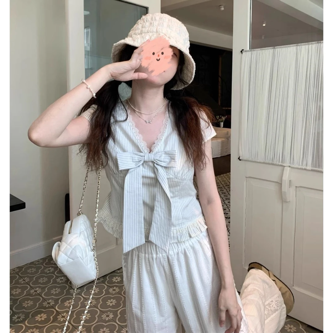 2025新款蕾丝花边衬衫蝴蝶结条纹V领短款上衣气质设计感小众漂亮