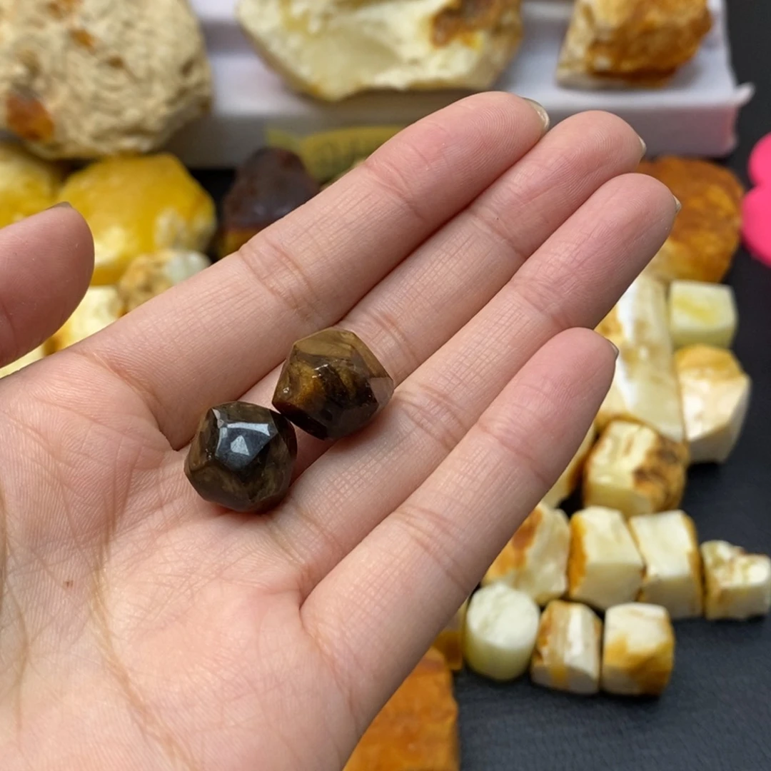 定制琥珀未镶嵌여****우蜜蜡