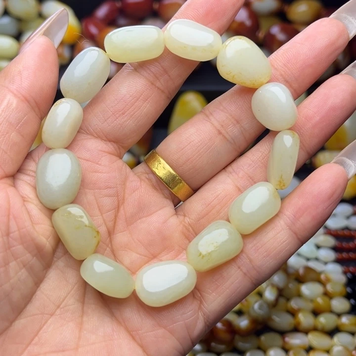 和田玉未镶嵌手链