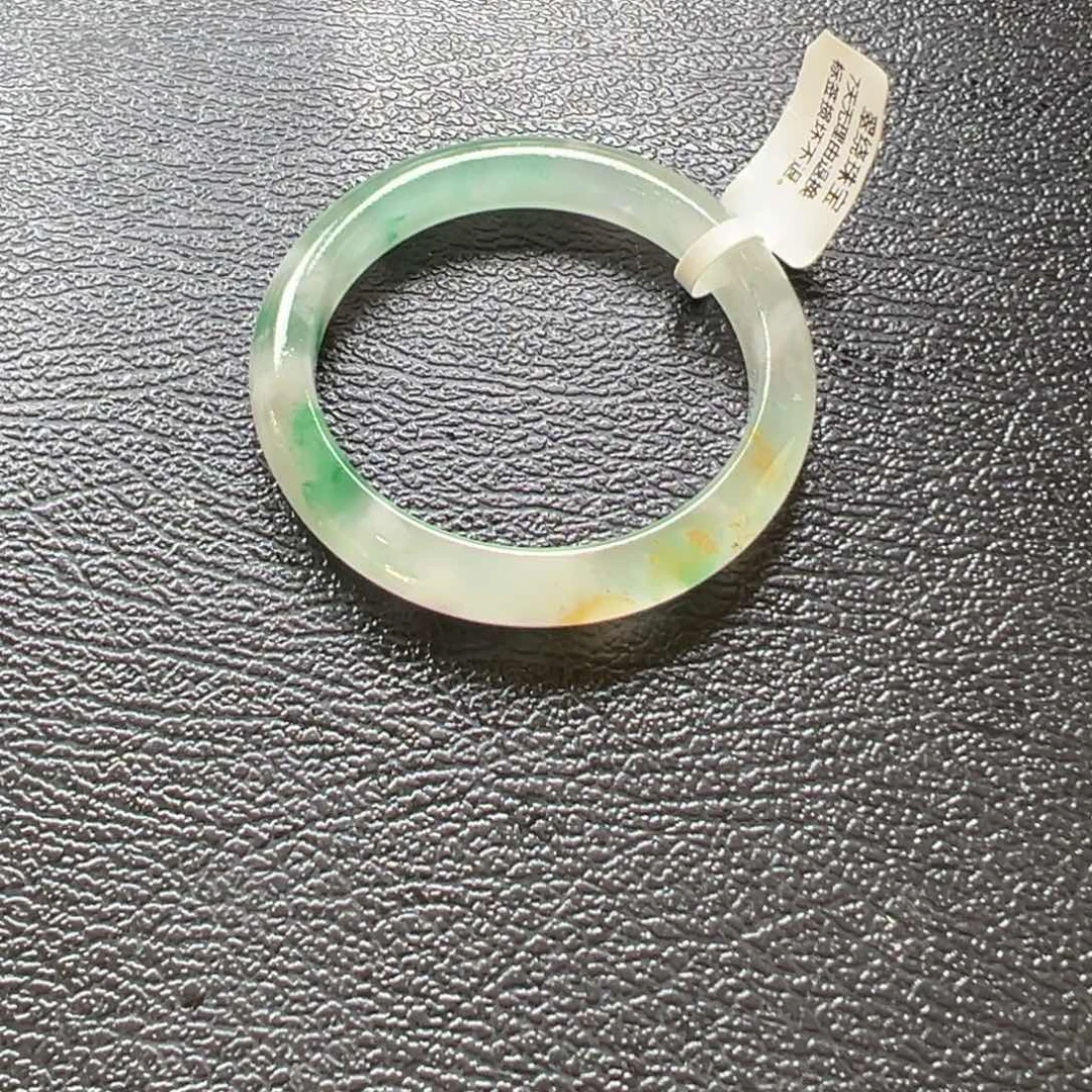 石英质玉（非洲翠）未镶嵌手镯