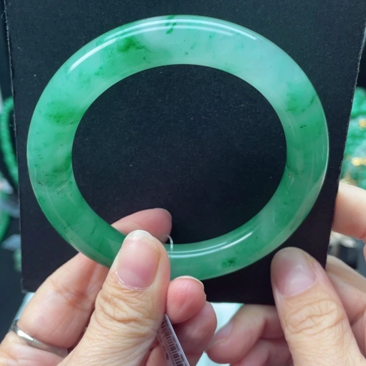 石英质玉手镯未镶嵌58-59