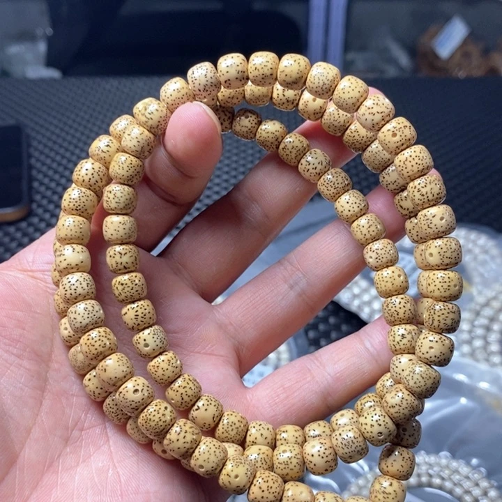 星月菩提吊坠98左右 黄脖挂