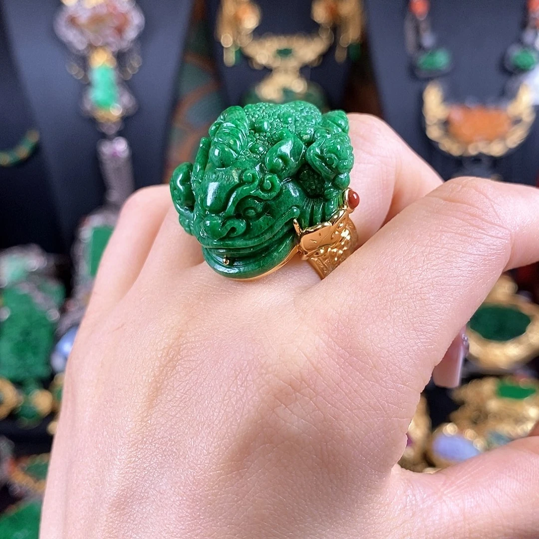 翡翠未镶嵌戒指戒指