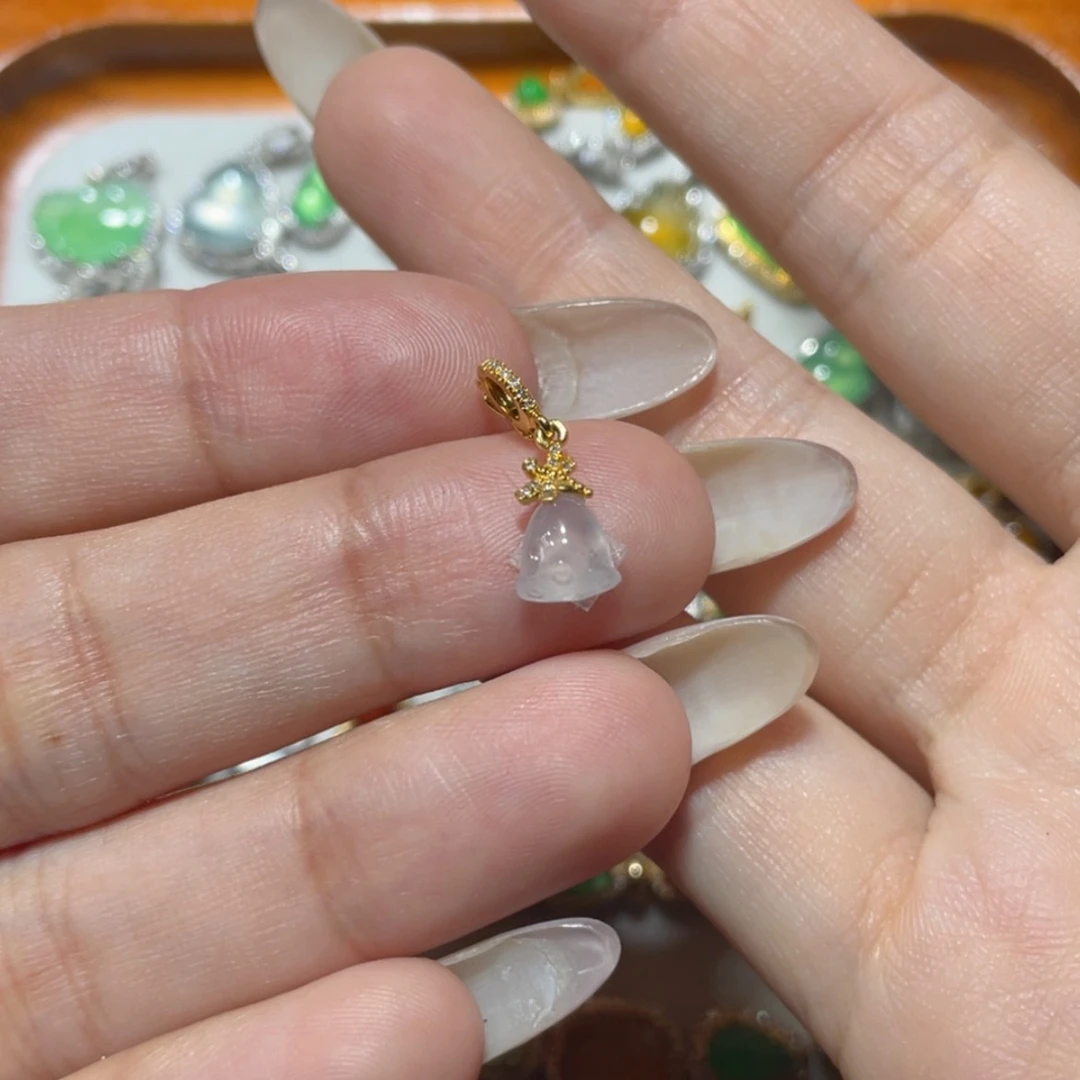 【闪购商品】颈饰18K金镶嵌翡翠