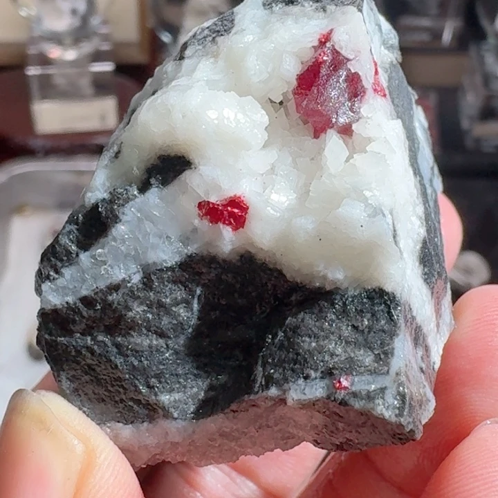 天然辰砂朱砂原，