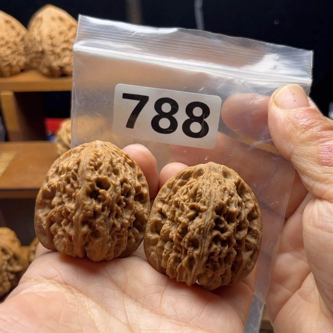 吊坠文玩核桃南疆39