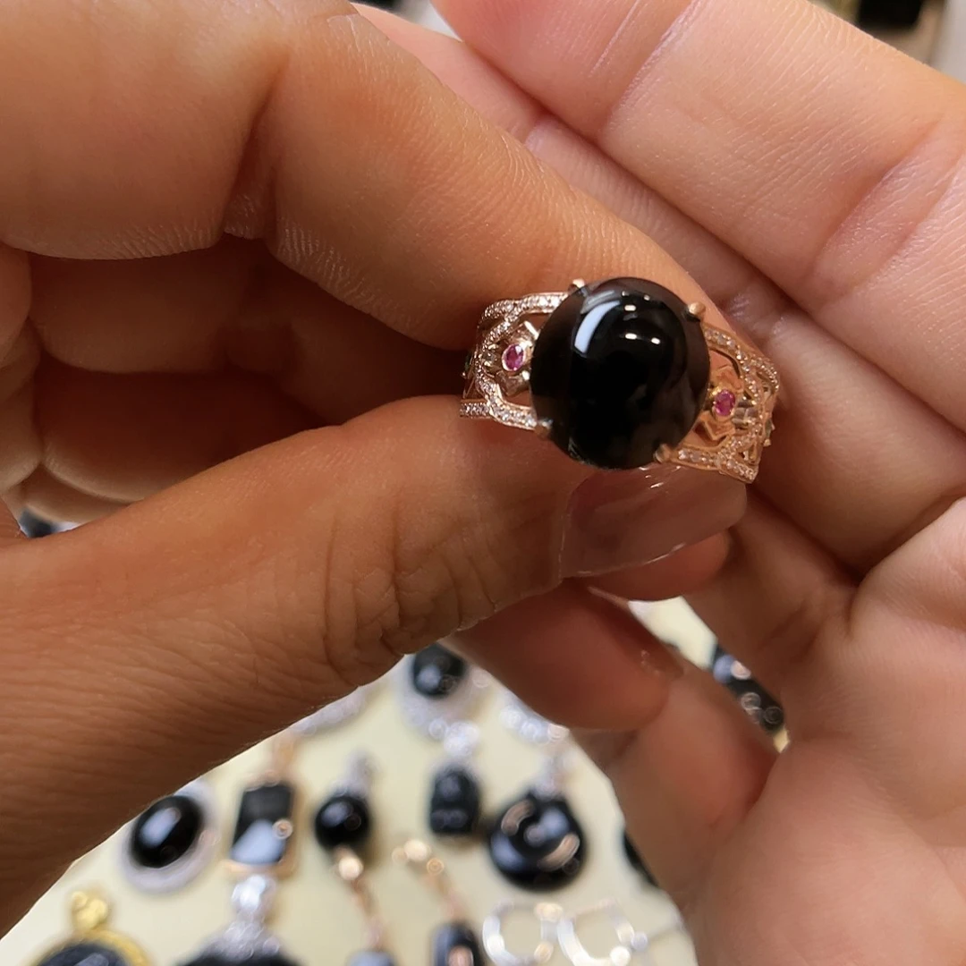 翡翠18K金镶嵌戒指