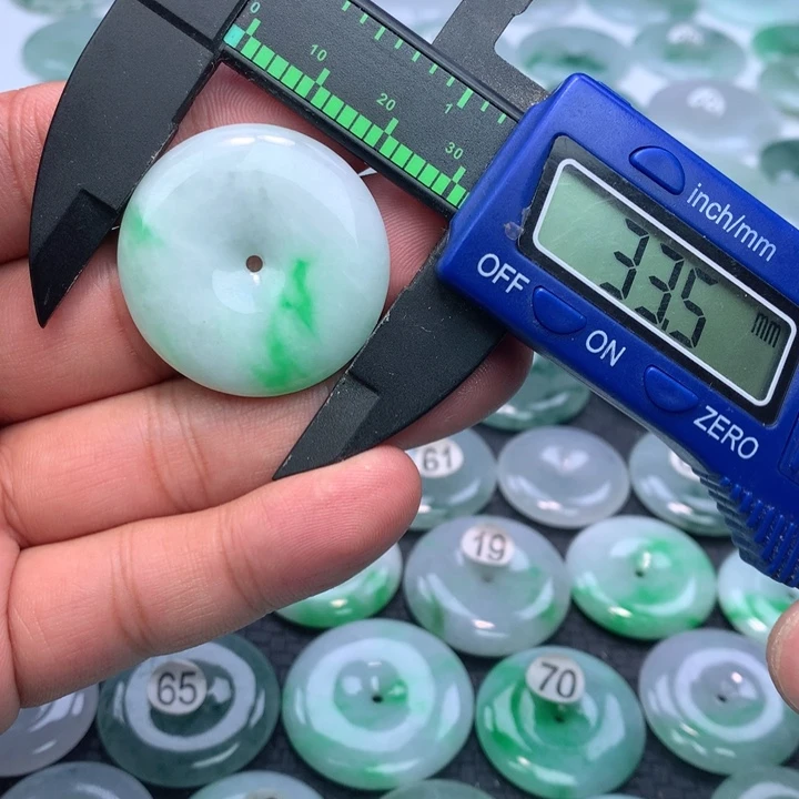 翡翠颈饰未镶嵌缅甸天然A货翡翠