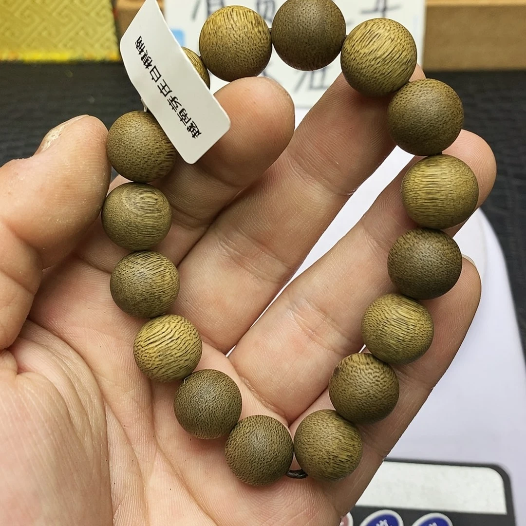 沉香碎屑沉香越南芽庄白旗