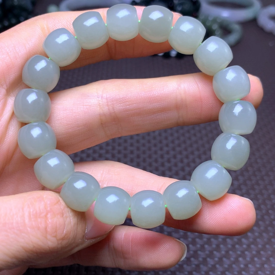 和田玉未镶嵌手串