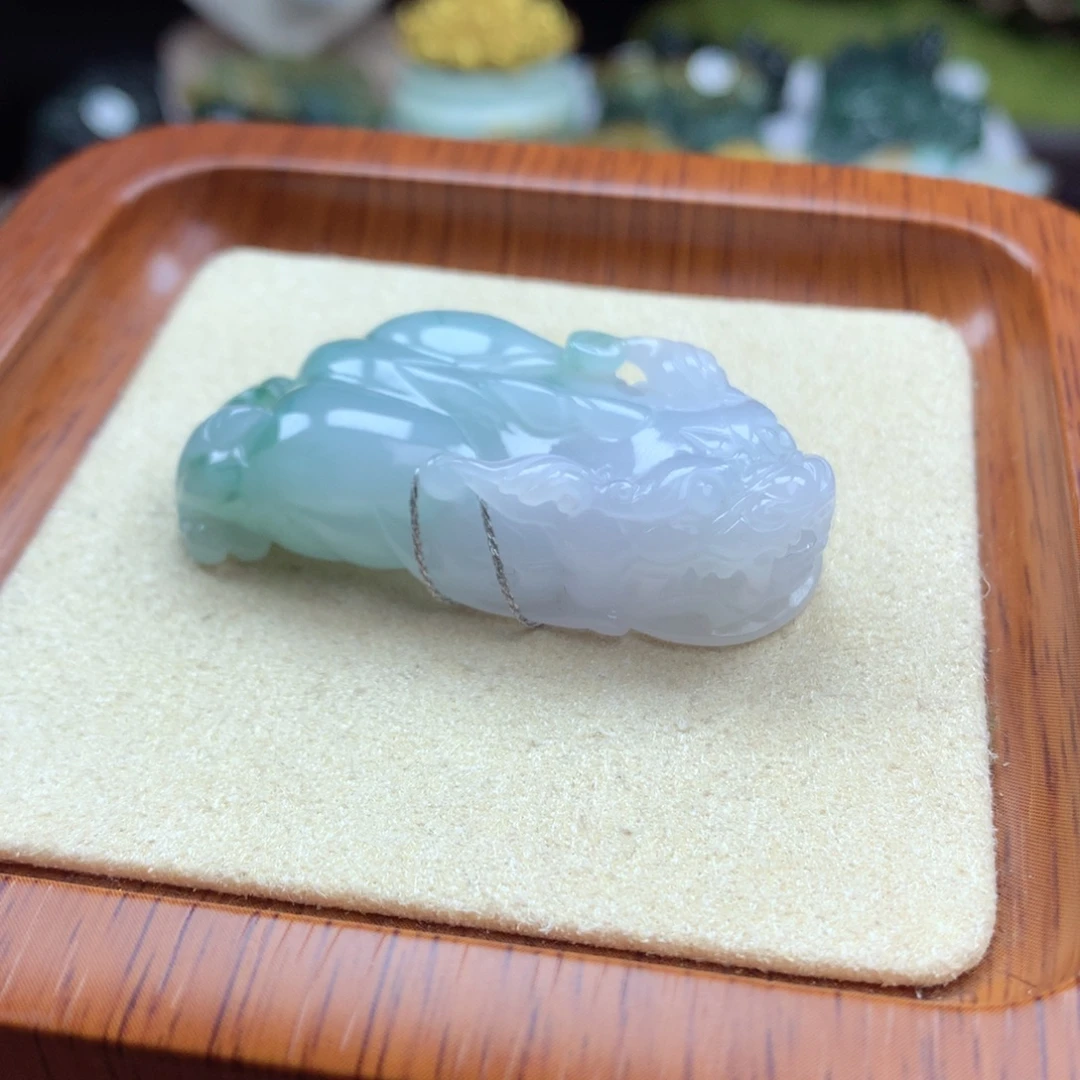 翡翠未镶嵌颈饰翡翠貔貅