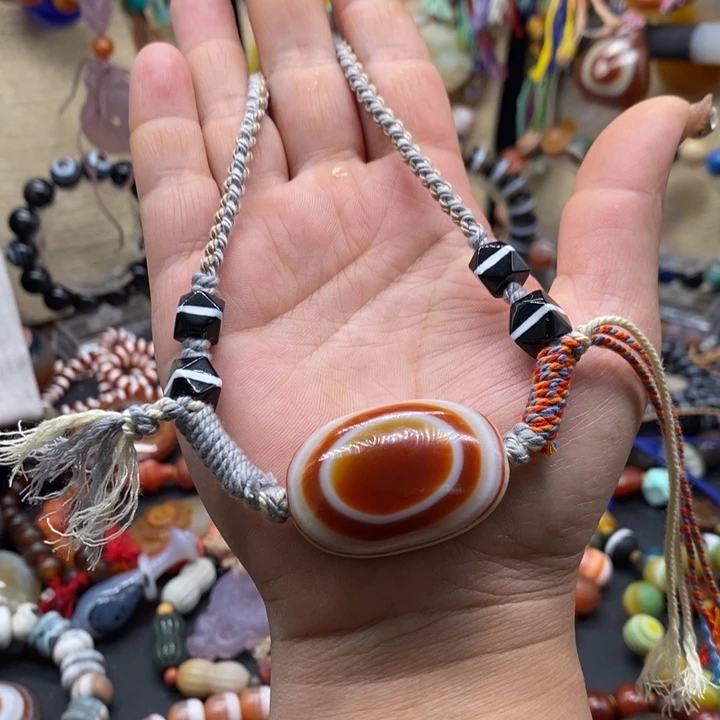 玛瑙/玉髓颈饰未镶嵌