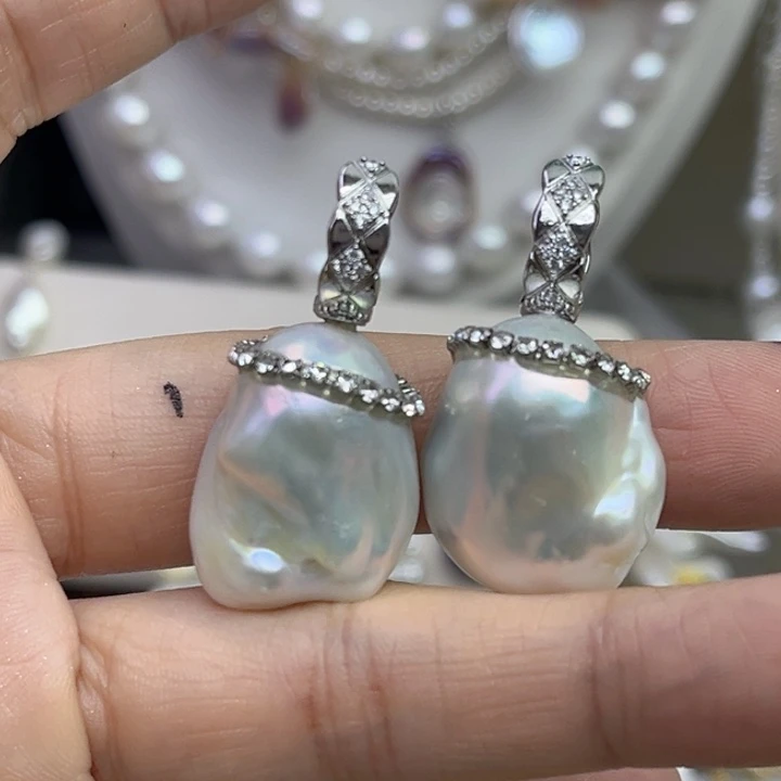 榴***返淡水珍珠未镶嵌耳饰