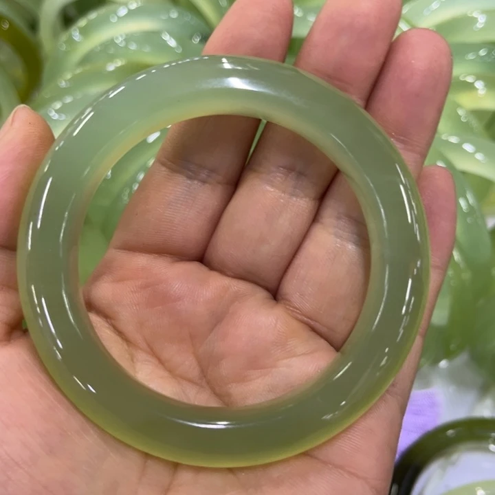 合金蛇纹石玉吊坠