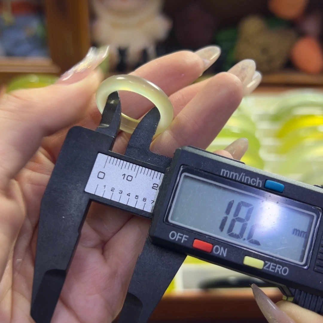 蛇纹石玉未镶嵌手镯154