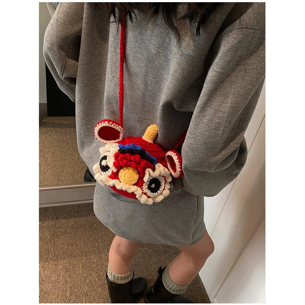 迷你针织小包包女2025款中国风单肩斜挎包儿童可爱虎头醒狮包F790