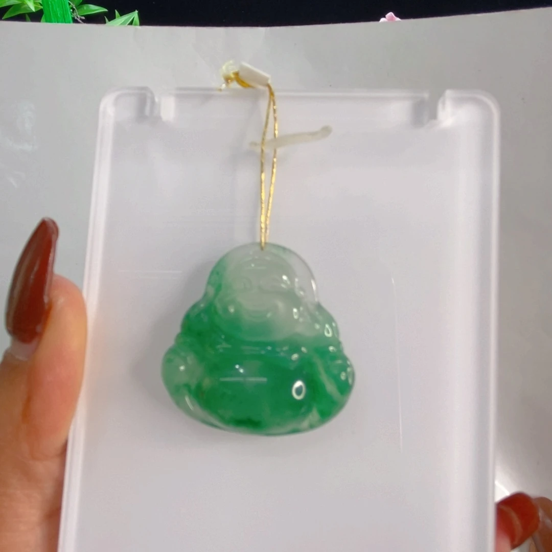 颈饰未镶嵌石英质玉