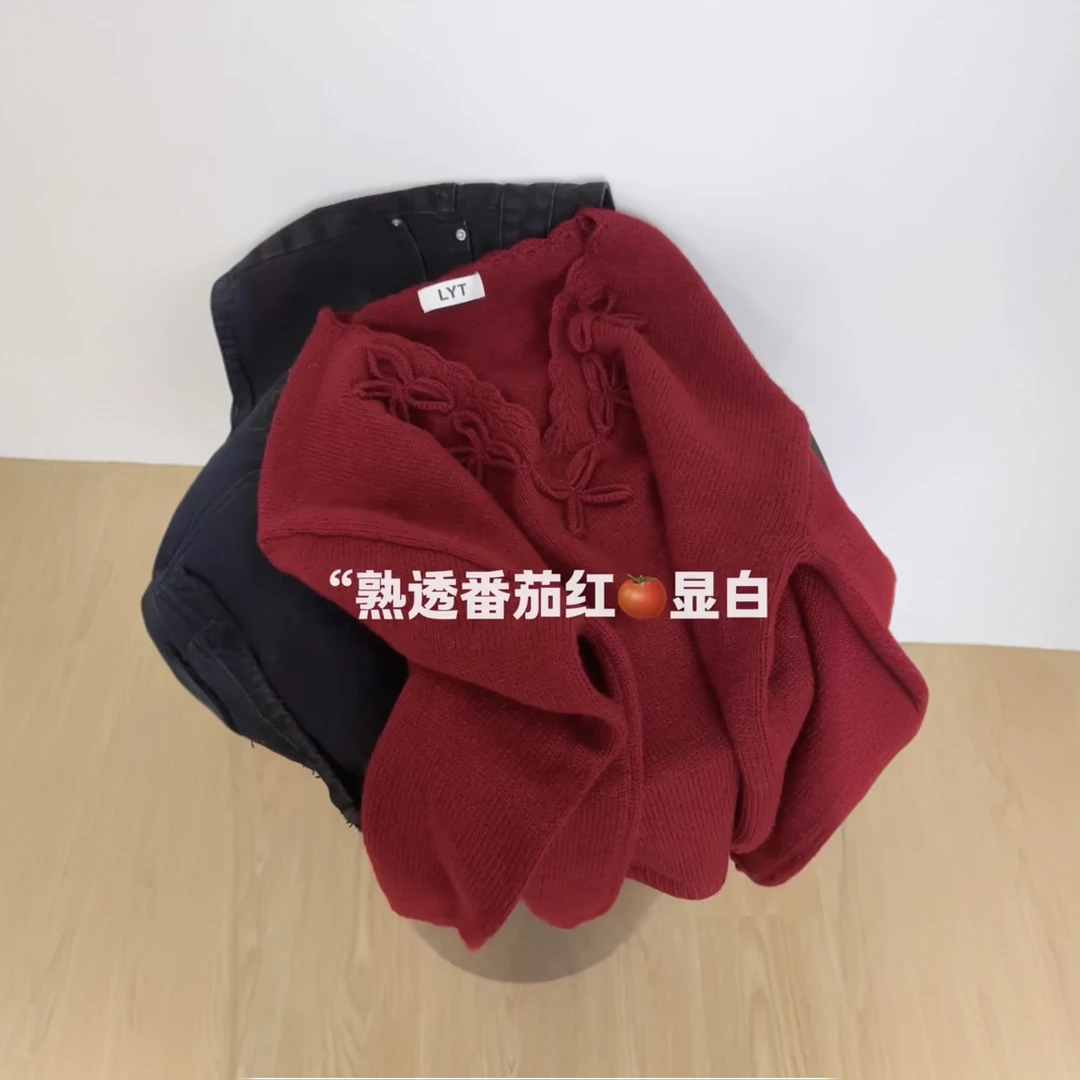 韩系复古红色v领立体蝴蝶结针织毛衣女秋季新款软糯亲肤漂亮上衣