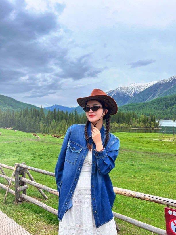 俪妍LIVELY•YAN牛仔长款衬衣时尚减龄清爽