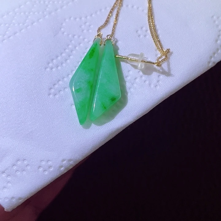 颈饰18K金镶嵌翡翠翡翠