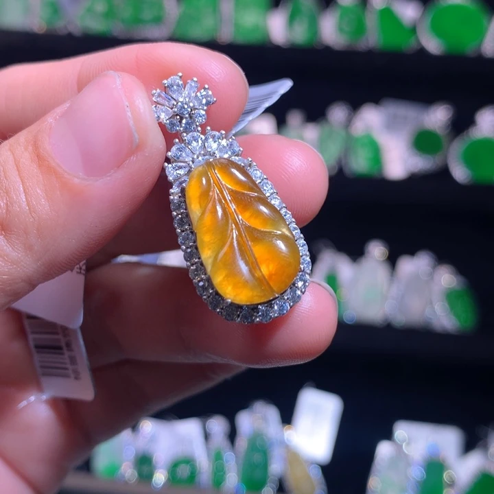 【闪购商品】颈饰银S925镶嵌翡翠天然翡翠