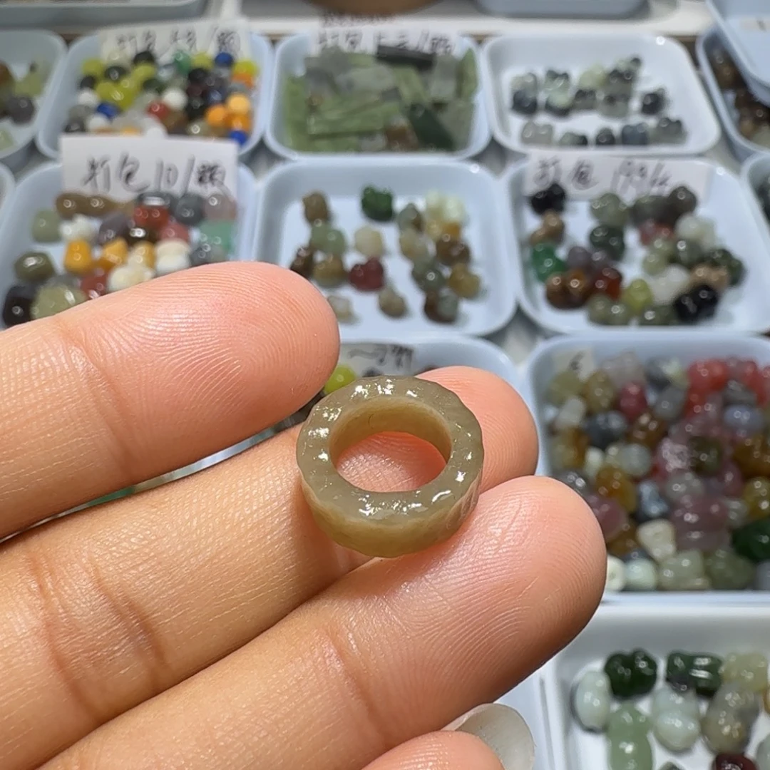 和田玉未镶嵌珠宝奇石