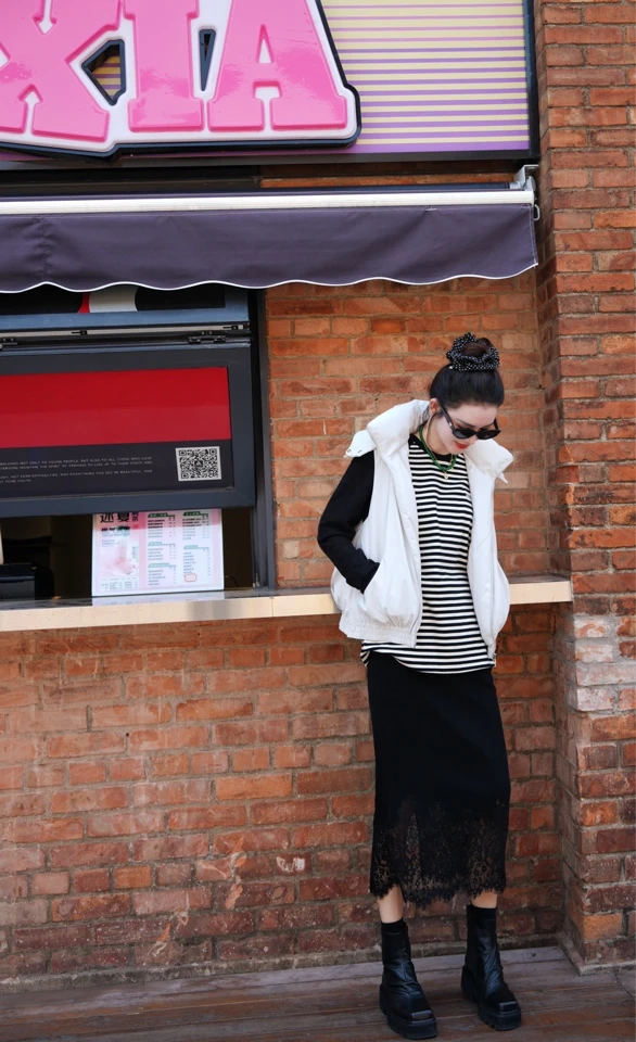 俪妍【LIVELY·YAN】秋冬新款马甲40124网红洋气时尚休闲百搭