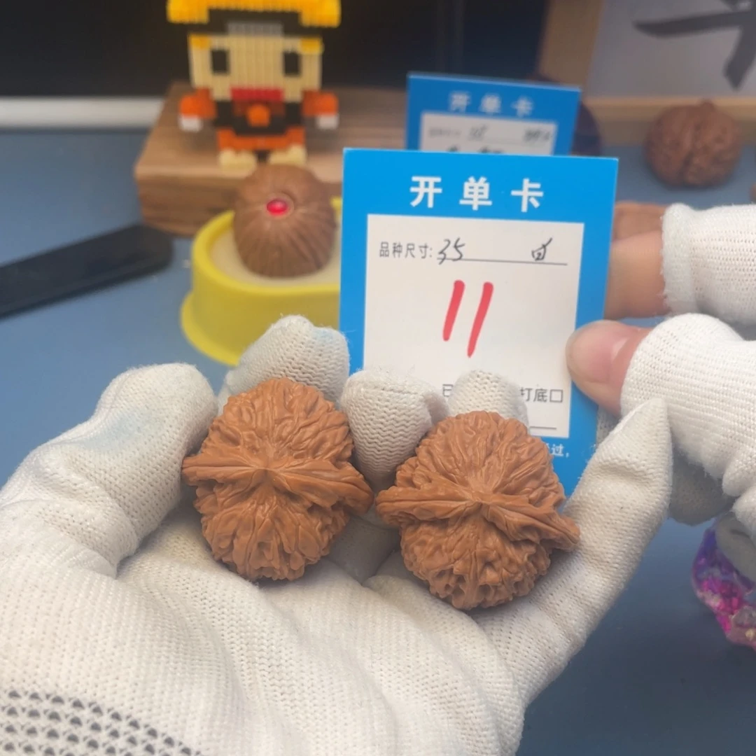 核桃文玩核桃白狮子