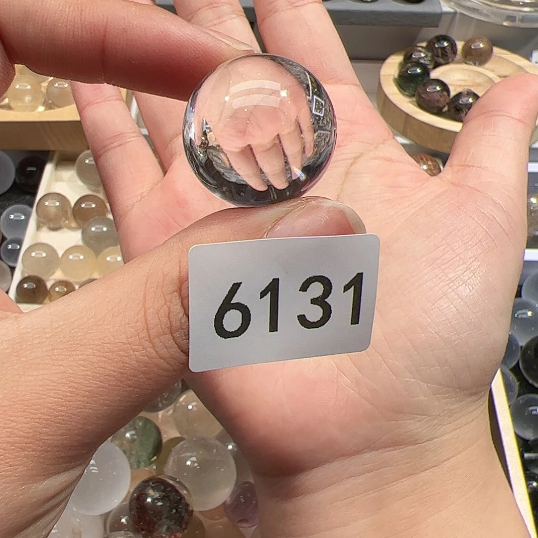 未镶嵌水晶大型摆件（非配饰）