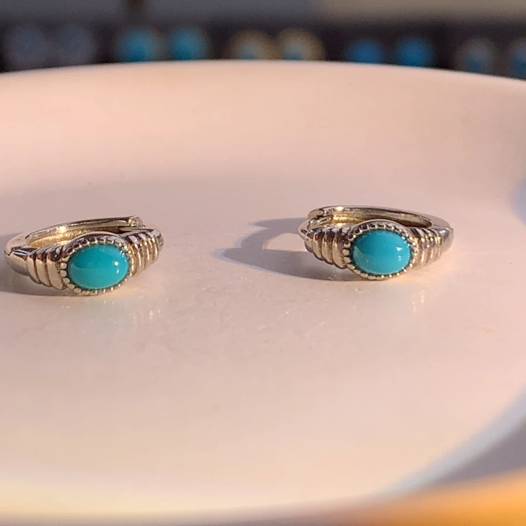 未镶嵌绿松石耳钉