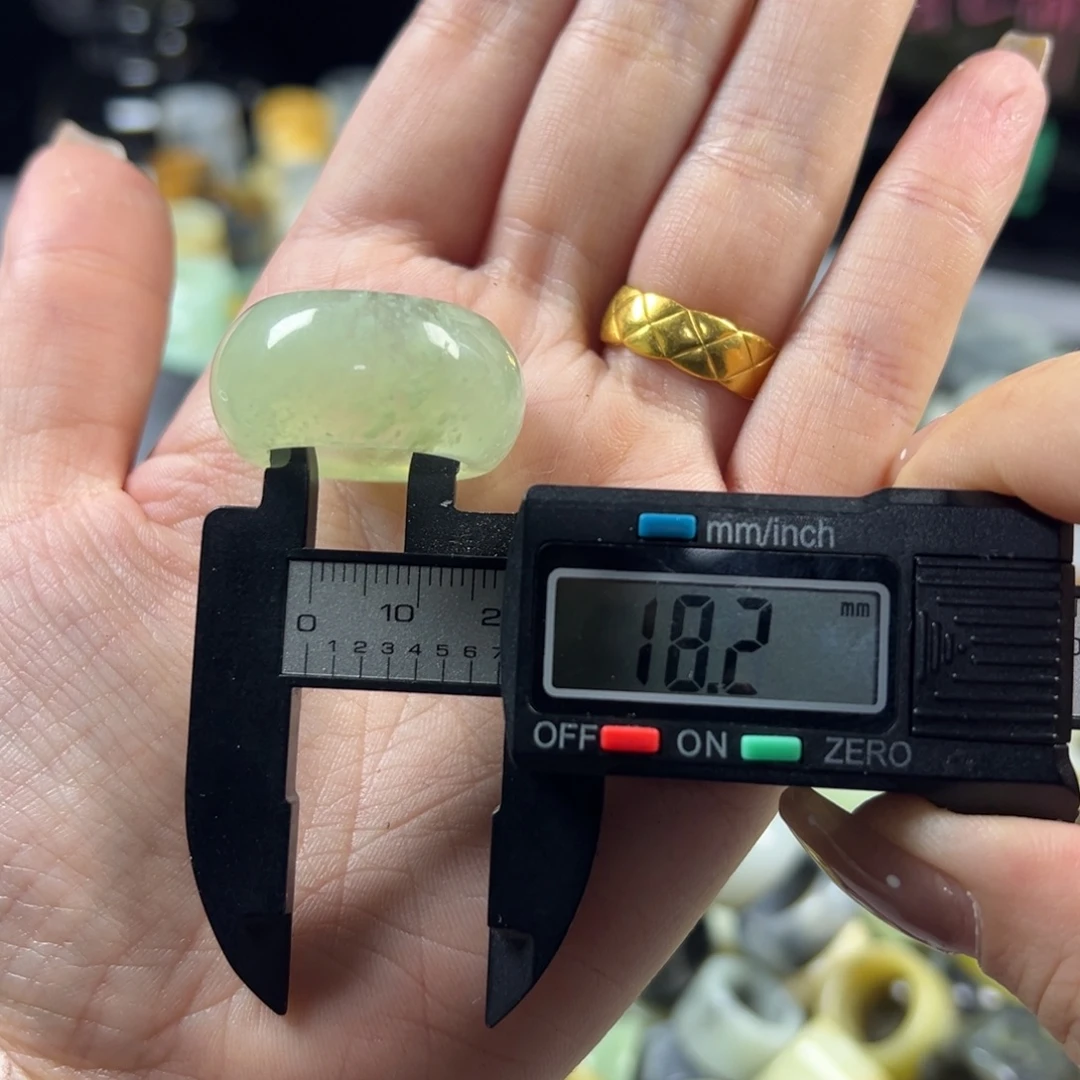 蛇纹石玉未镶嵌戒指