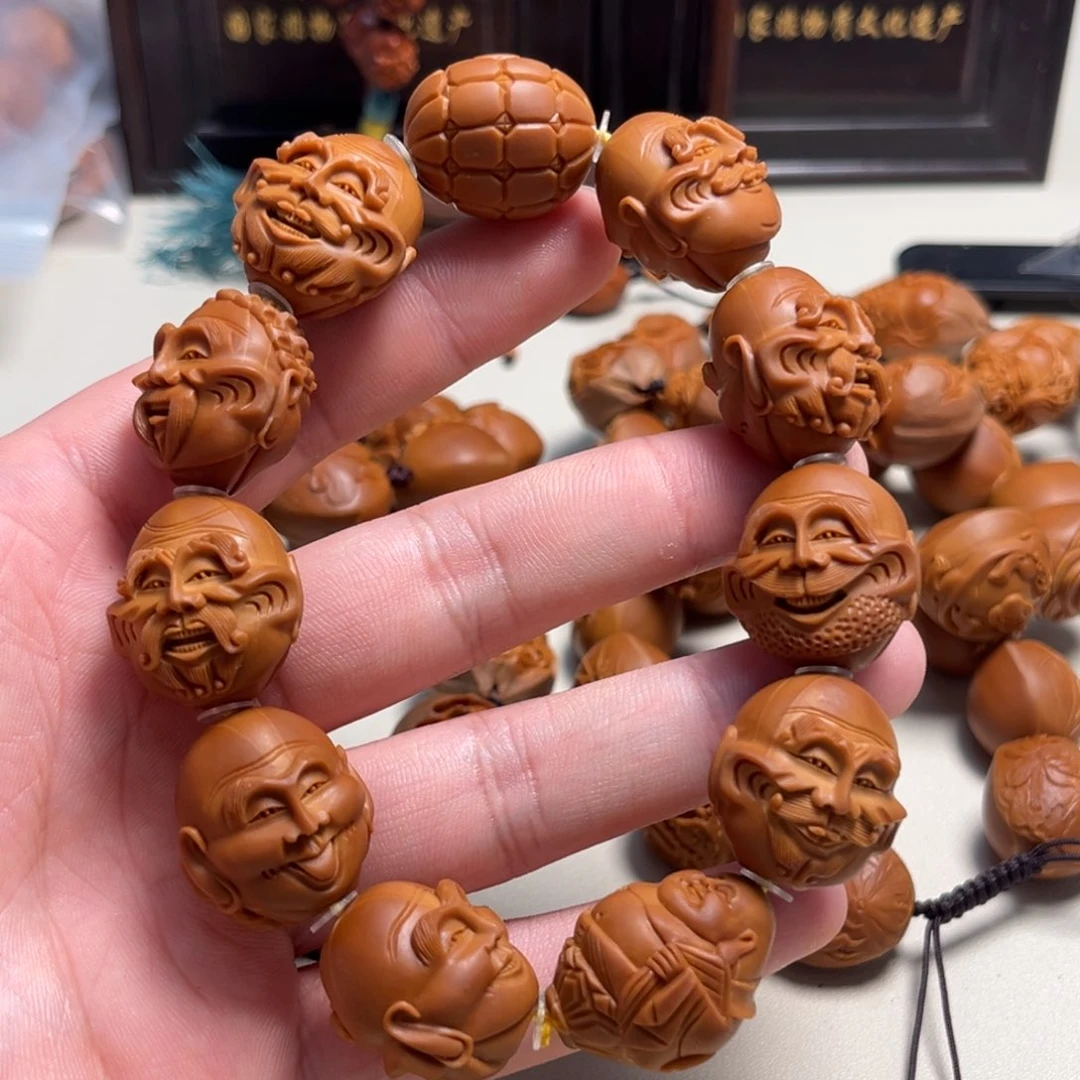 橄榄核吊坠翻****君十八罗汉