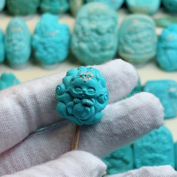 未镶嵌绿松石珠宝奇石