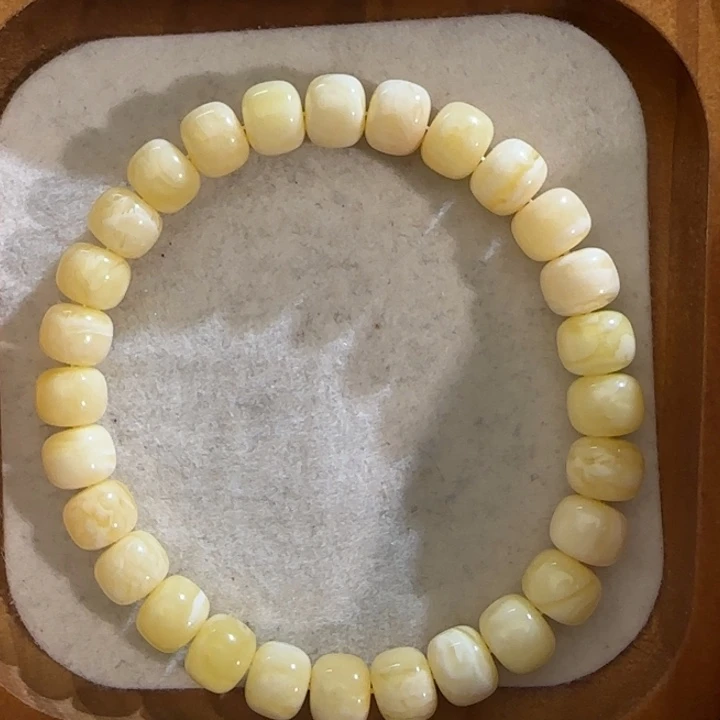 优***优未镶嵌琥珀裸石老型白花手串