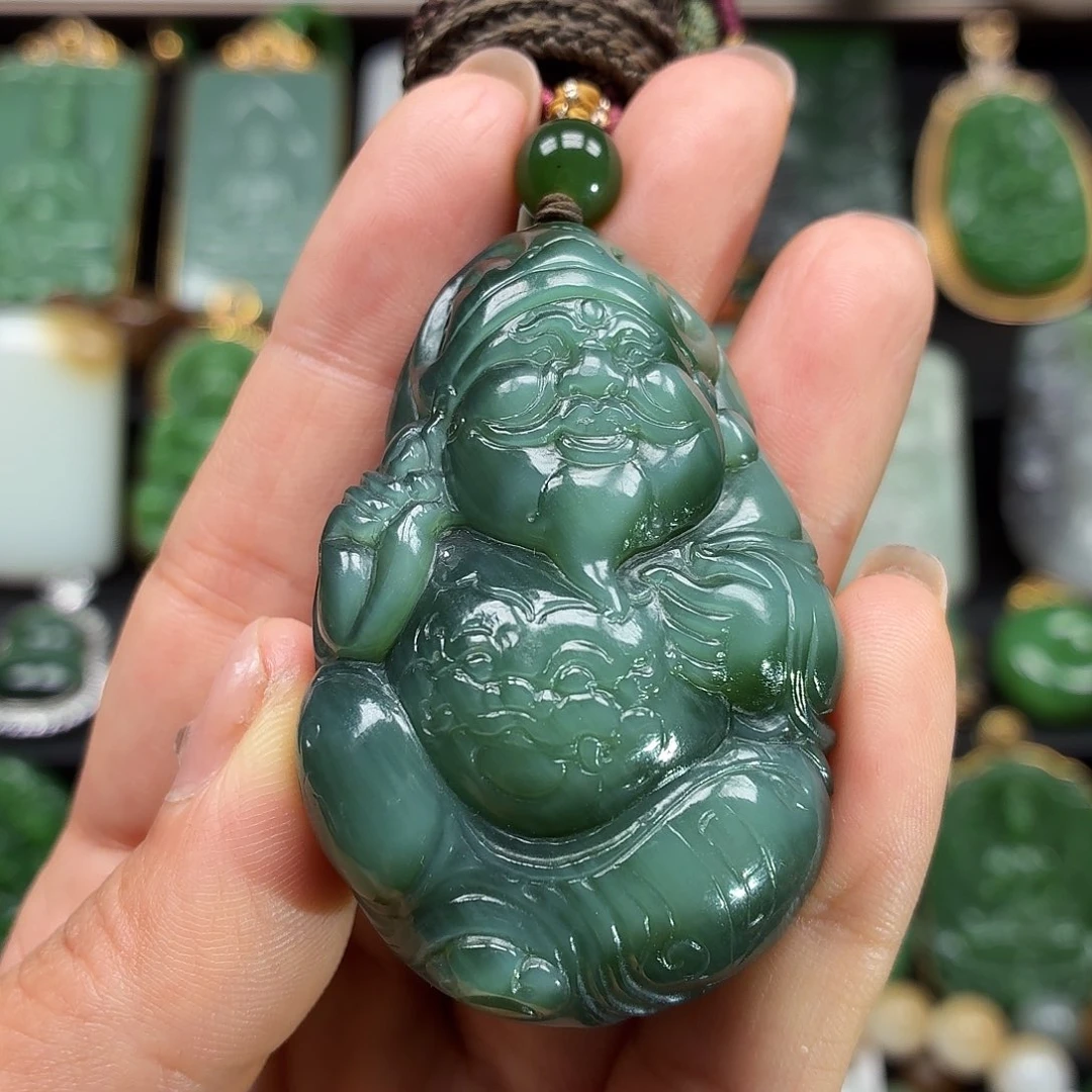 和田玉未镶嵌颈饰猫眼