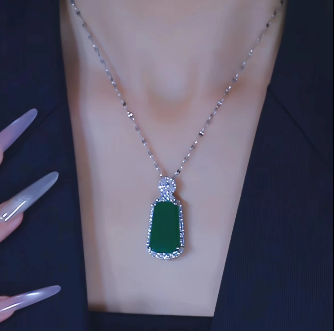 钛钢项链 新款绿无事牌吊坠项链女新中式小众时尚首饰轻奢百搭