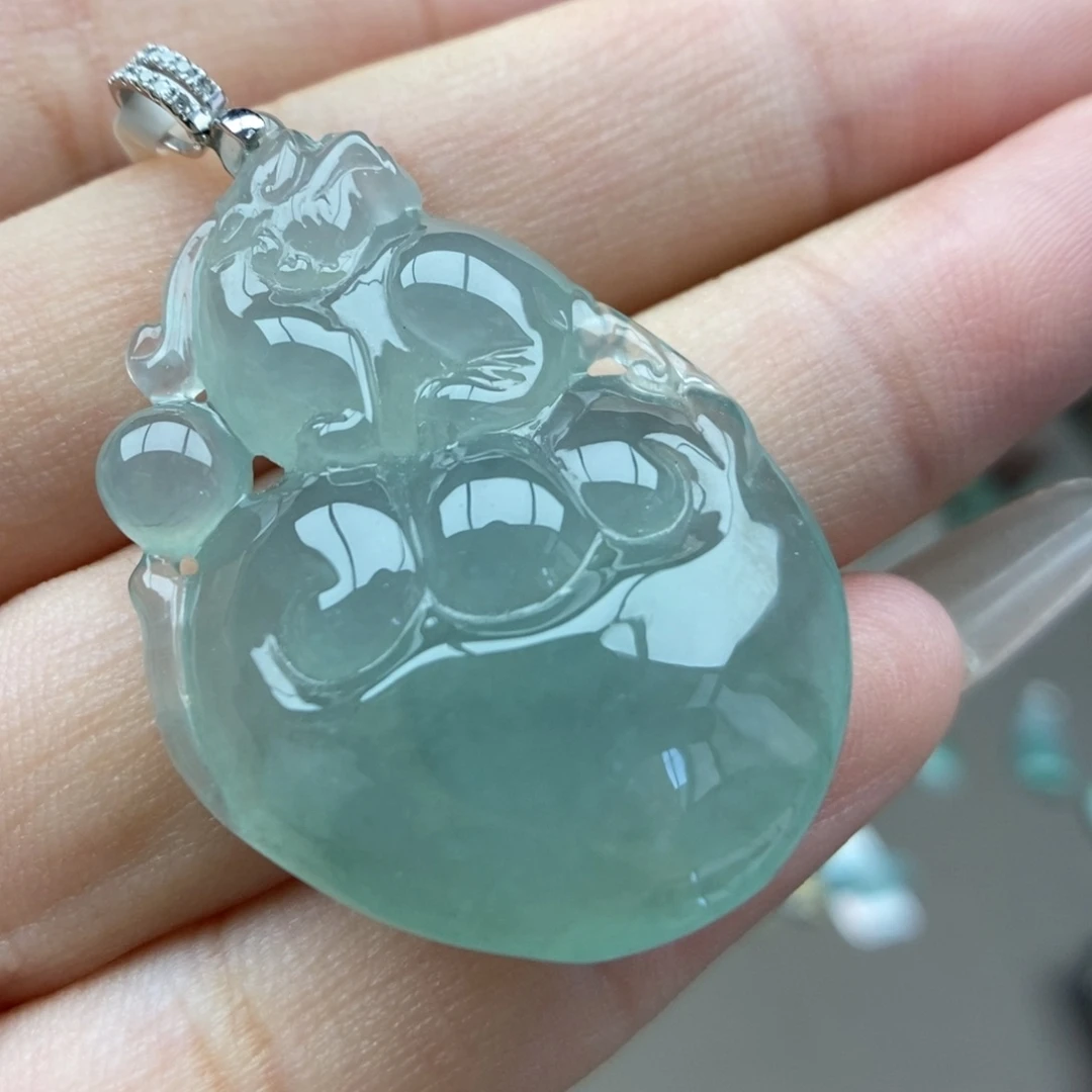 翡翠18K金镶嵌颈饰吊坠12