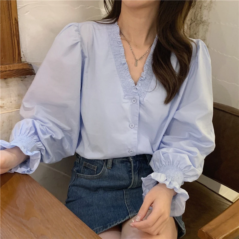法式v领木耳边泡泡袖衬衫女春秋设计感小众气质韩风chic别致上衣