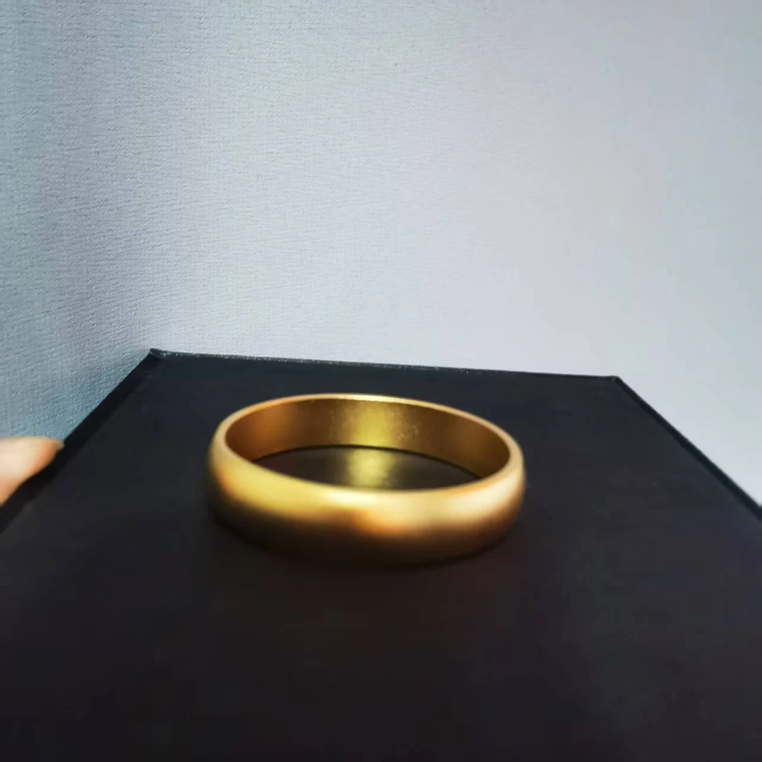 ZZ轻奢精美宽版素圈手镯J57