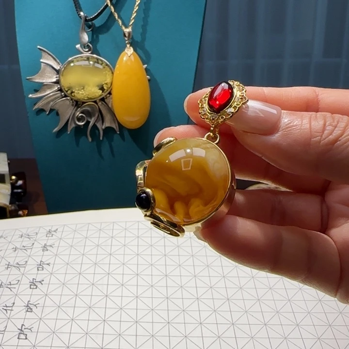 琥珀未镶嵌颈饰波兰设计款琥珀蜜蜡