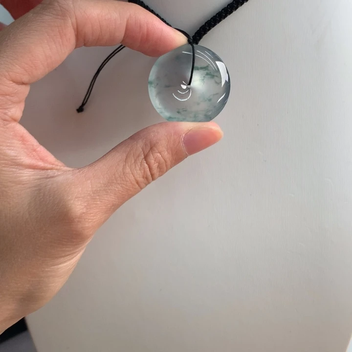 颈饰未镶嵌翡翠….