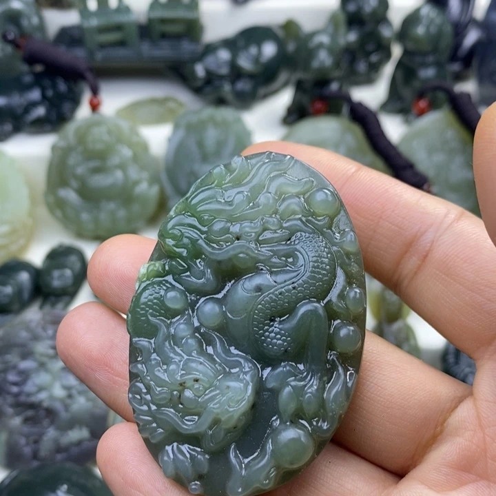 颈饰未镶嵌和田玉